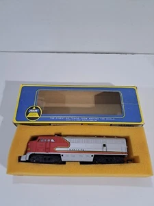 AHM 5028 Train HO Gauge Model Railroad Santa Fe Fairbank Diesel Locomotive w/Box - Picture 1 of 10