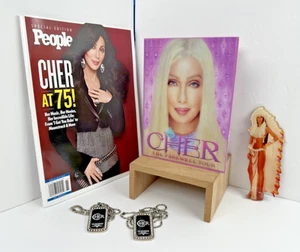 Lote Cher - Imán, Revista People, DVD de gira de despedida, Collares Coliseo Show - Imagen 1 de 9