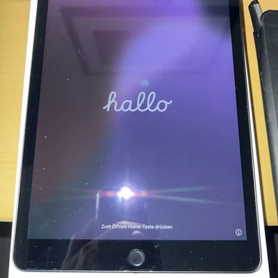 Apple iPad 9th Gen. 64GB, Wi-Fi, 10.2 in - Space Grey - Image 1 of 4