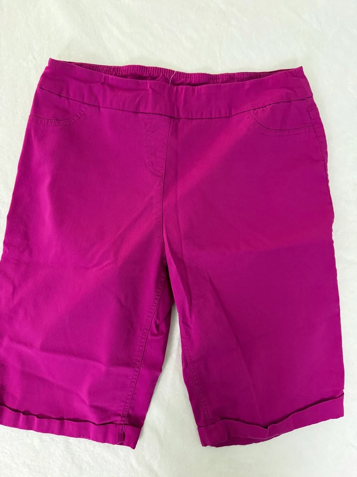 SOFT SURROUNDINGS fuschia pink pull on shorts Women's M - Image 1 of 4