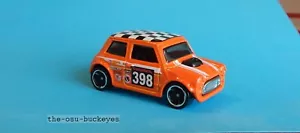 Hot Wheels 2015 suelto Morris mini naranja 398 totalmente nuevo envío combinado - Imagen 1 de 1