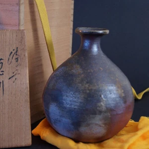 Handgetöpferte japanische Bizen Sake Flasche Tokkuri von Koken Hibata 6145 - Imagen 1 de 12