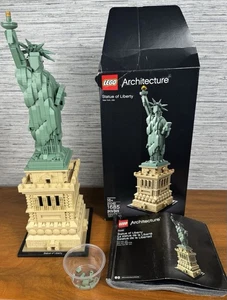 LEGO Architecture: Statue of Liberty (21042) * Read - Picture 1 of 15