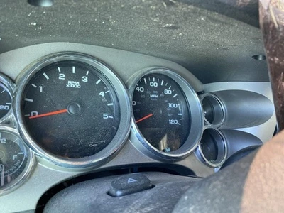 Medidor de velocímetro usado se adapta a: Chevrolet Silverado 2500 2013 camioneta clúster MPH EE. UU. Foto 1 de 4