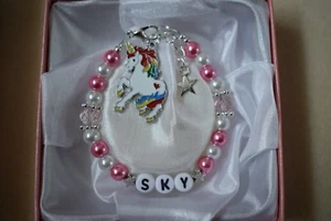 Personalisiertes Armband Einhorn / Regenbogen Geschenkbox oder Geschenktüte - Bild 1 von 3