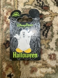 Disney Halloween Pin Mickey Mouse Ghost 2016 - Picture 1 of 4