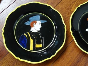 VINTAGE TWO PLATES CERAMIC HENRIOT QUIMPER FRANCE circa 1930s' 9,84" - Picture 1 of 10
