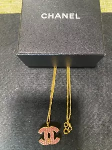 Collana CHANEL strass oro rosa con scatola #33 - Foto 1 di 5
