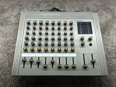 Mezclador estéreo de 8 canales Phonic vintage de los años 80 modelo BKX-8800 sin probar 30734 Foto 1 de 4