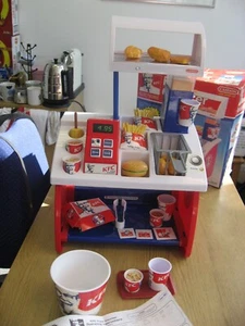 Casdon KFC Food counter toy boxed -working with light and talking till - Picture 1 of 17