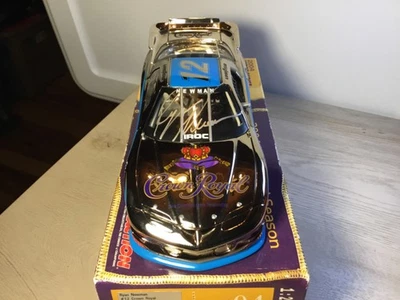 Firmado 1:24 Ryan Newman #12 Crown Royal 2004 Daytona Win cromo iroc coche 1 de 288 Foto 1 de 4