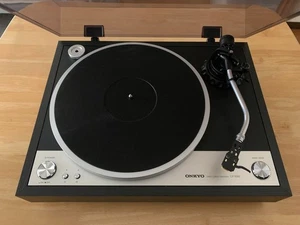 Tocadiscos ONKYO CP-1050 usado - Imagen 1 de 4