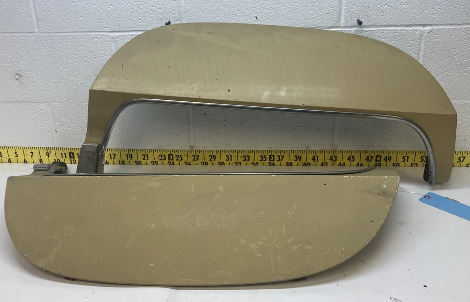 Faldas guardabarros usadas OEM Mopar diestro+izquierdo Chrysler Imperial/New Yorker 1974-78 (LI95) Foto 1 de 4