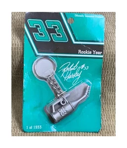 VINTAGE #33 ROBERT PRESSLEY GAS CAN KEY RING - GREAT FOR THE NASCAR LOVERS - Picture 1 of 5