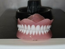 PROTESI TOTALE SUPERIORE E INFERIORE NUOVI DENTI FINTI ZAHNE ZAHNERSATE DENTURE