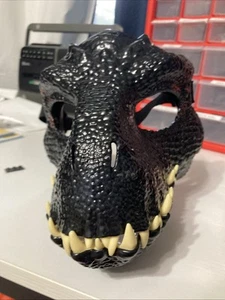 2017 Mattel Jurassic World Indoraptor Dinosaur Head Face Mask Working Jaw - Picture 1 of 5