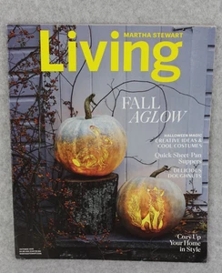 Martha Stewart Living Magazine Oct 2018 Fall Aglow Halloween Ideas Costumes - Imagen 1 de 6