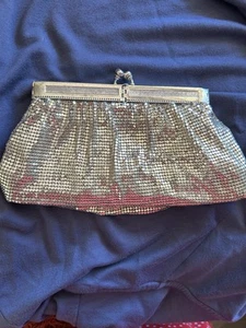 Vintage Silver Frogmouth Bag - Picture 1 of 6