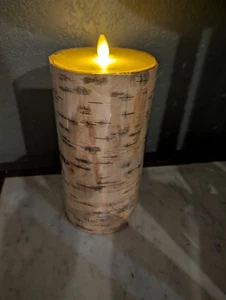 POTTERY BARN Premium Parpadeante Sin Llama Pilar Vela-Texturizada Abedul-4x8"-NUEVO CON ETIQUETAS - Imagen 1 de 4