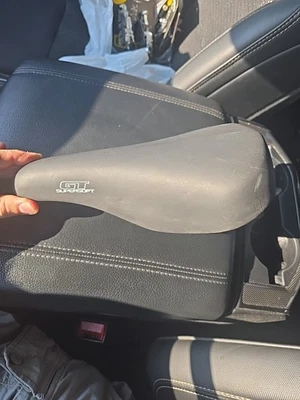 Sillín de bicicleta GT Supersoft Viscount 2296 de colección GT DYNO Foto 1 de 4