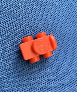 LEGO Footgear Roller Skate for Minifig - Red 11253 - Picture 1 of 2