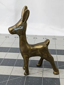 Figura de ciervo de latón de 4 pulgadas - Imagen 1 de 6