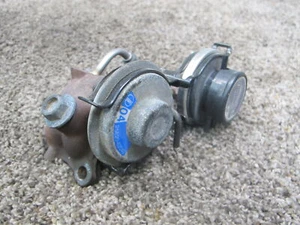 92-93 LEXUS ES300 3VZFE ENGINE EGR VALVE VACUUM MODULATOR ASSEMBLY OEM - Picture 1 of 4