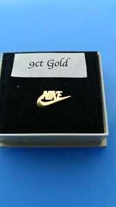 9ct Gold medium Nike Retro symbol ear stud
