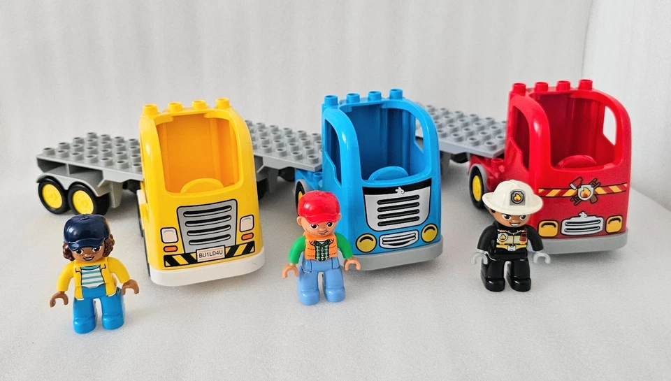Lego Duplo Semi Truck w Flatbed Trailer & Drivers Lot of 3 Yellow Blue Red Truck - Image 1 of 4