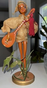 VINTAGE PIXIE ELF MUSICIAN PLAYING A LUTE FIGURINE DOLL HONG KONG PLASTIC12” - Picture 1 of 1