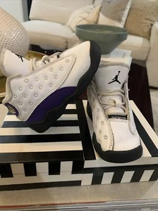 Toddler Size 7c Nike Air Jordan Retro 13 Shoes White Purple Lakers 414581-105 - Picture 1 of 8