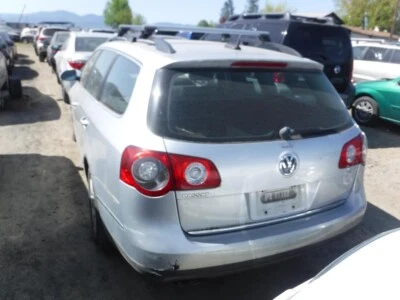 Used Front Right Seat Belt Front fits: 2007 Volkswagen Passat bucket seat passen - Image 1 of 4