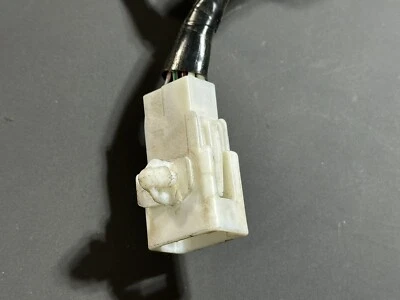 OEM 1998-2005 Lexus LX470 Lámpara de freno exterior Luz trasera Conector Enchufe Foto 1 de 4