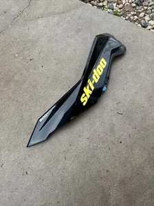 12 13 14 SKI-DOO REV XS MXZ BLACK HOOD LEFT 517305240 24339 - Bild 1 von 11