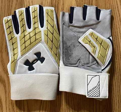 NOTRE DAME FOOTBALL AWAY TEAM ISSUED UNDER ARMOUR FINGERLESS GLOVES NEW 3XL Cover