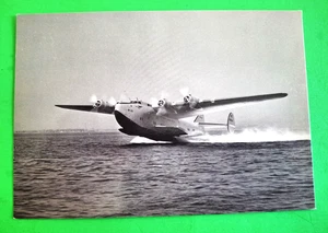 Pan American Airways Postcard Boeing 314 Atlantic Clipper on Take-off - Picture 1 of 2