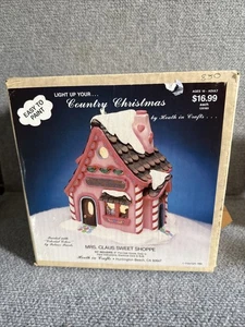De colección 1987 Mrs. Claus Sweet Shoppe Cerámica Iluminada Hágalo Usted Mismo Kit Sellado Decoración de Navidad - Imagen 1 de 5