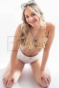 Impresión artística arriesgada foto modelo bikini niña rubia 4x6 A1112 - Imagen 1 de 1