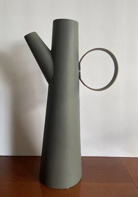 Jarrón jarra de metal para huerto de caja y barril de 14"" de alto Foto 1 de 4