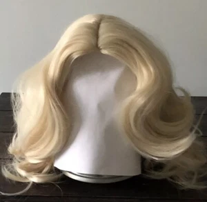 1-Wigs For Women Shott Loose Wave Blond Syntetic Hair (New) - Picture 1 of 6
