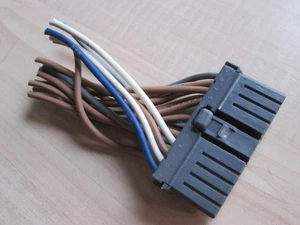 International 9200 20-pin Connector (17 used) w/ Wiring for Gauge Panel #M149RZ - Picture 1 of 9