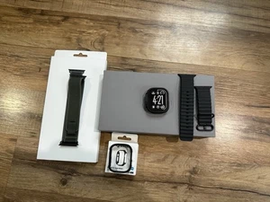 Apple Watch Ultra 2 49mm (GPS + Cellular) Black Titanium With Extras - Photo 1 sur 3