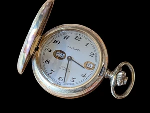 Vintage Waltham 17 Jewel gold tone day & date pocket watch France - Picture 1 of 4