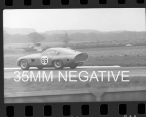 ASTON MARTIN DP214 MIKE SALMON DAWNAY RACING GOODWOOD 1964 PERÍODO NEGATIVO 35 MM - Imagen 1 de 3
