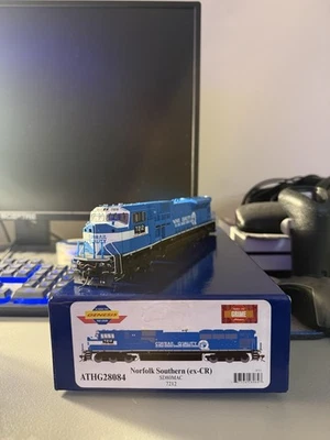 Athearn Genesis SD80MAC DCC Ready Ex-CR NS #7212 - Image 1 of 4