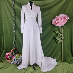 Robe de mariée médiévale vintage années 1970 brodée blanche dentelle convient taille 6
