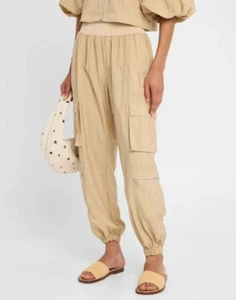 NUEVO Pantalones de chándal Cinq A Sept Genevive satinados cargo caqui - Imagen 1 de 3