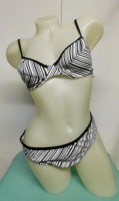 Esprit Bügel Bikini Gr. 38/42  Cup B  komplett gefüttert - Bild 1 von 2