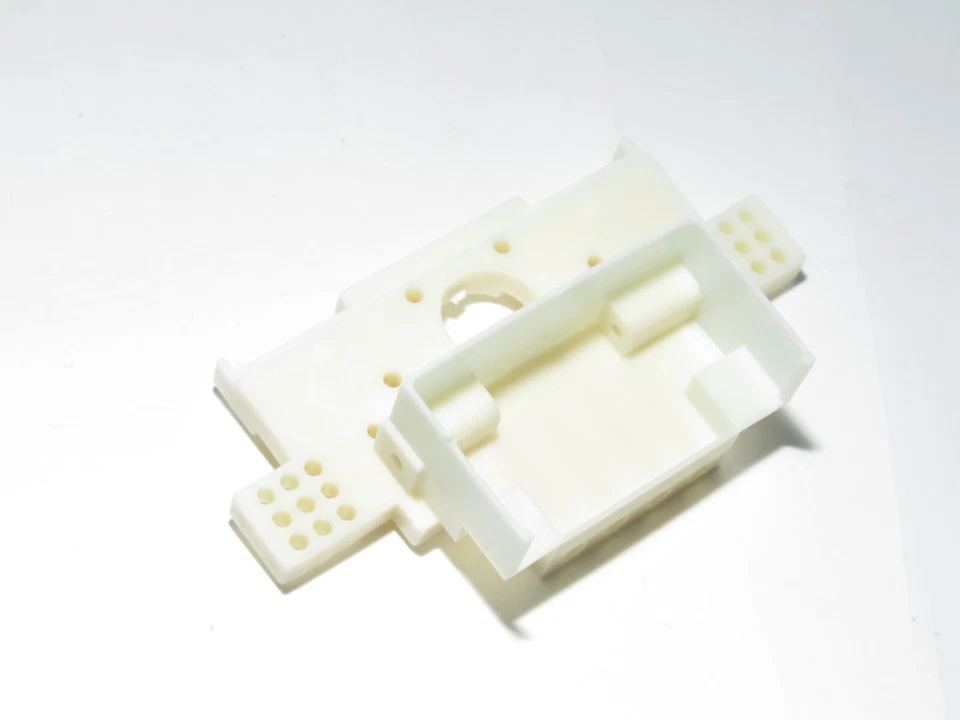 ASC7002 TEAM ASSOCIATED RC10T 60th VINTAGE TRUCK REAR TOWER BLOCK BULKHEAD - Image 1 of 1