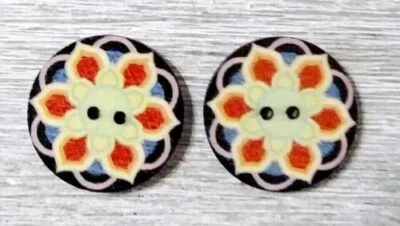 flower boho wood buttons sewing 2 holes 7/8 inch (set# 3) 2pc - Image 1 of 2